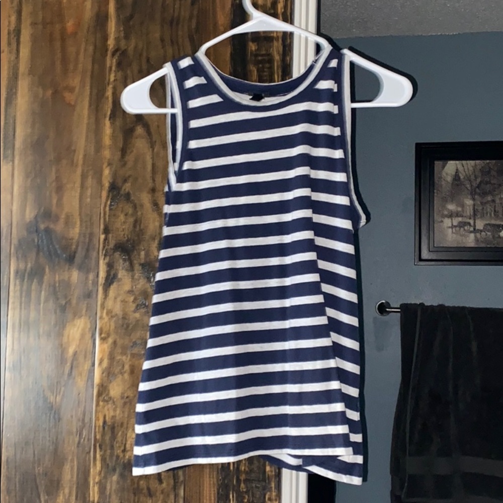 j. crew sleeveless top lightly worn